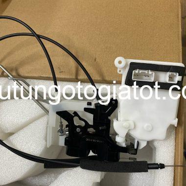 Khóa cửa ngậm cánh cửa trước lái Ford Everest/Ranger 08-12