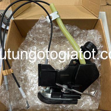 Khóa ngậm cánh cửa Toyota Landcruiser đời 19998-2002 sau phụ