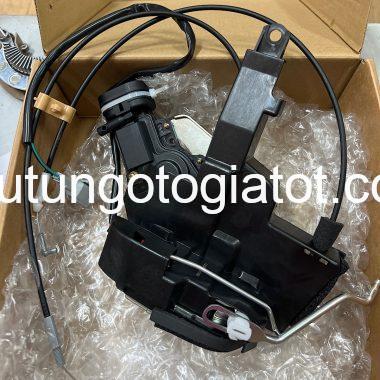 Khóa Cửa Ngậm Trước Lái Toyota Land Cruiser 2000-2002:69040-60071