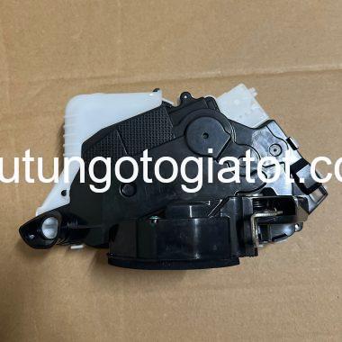 Khóa Ngậm Cửa Toyota Yaris Trước Phụ