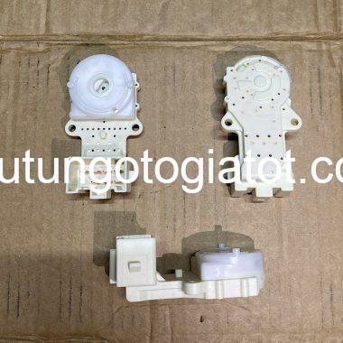 Tiếp điểm ổ khoá đề Toyota  Hilux 2018 mã 84450-02030