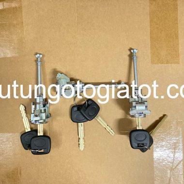 Ổ khóa chìa cánh cửa Toyota Venza đời 2009-2018
