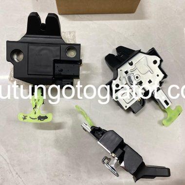 Khóa Ngậm Cốp Sau Toyota Camry 2.4 Mỹ Đời 2006–2012 Mã 64600-33160